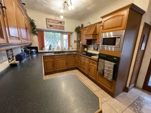 Kitchen- click for photo gallery